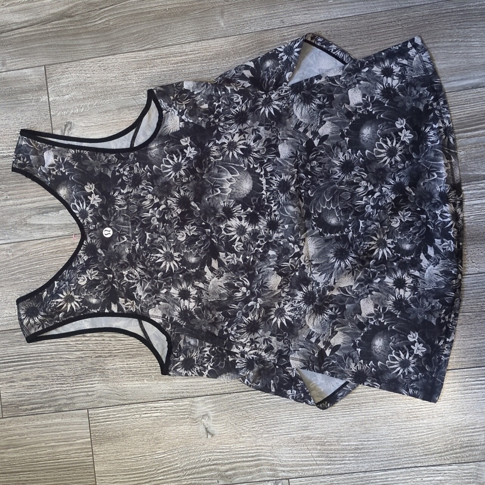 Lululemon Run Floral Black and Gray Women's Split Singlet Tank Size 6